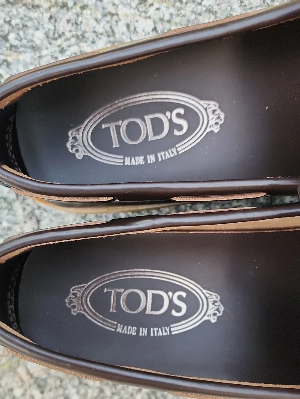 Tod's Dark Brown Leather Boat Shoes with Tan Sole Made In Italy Size 8